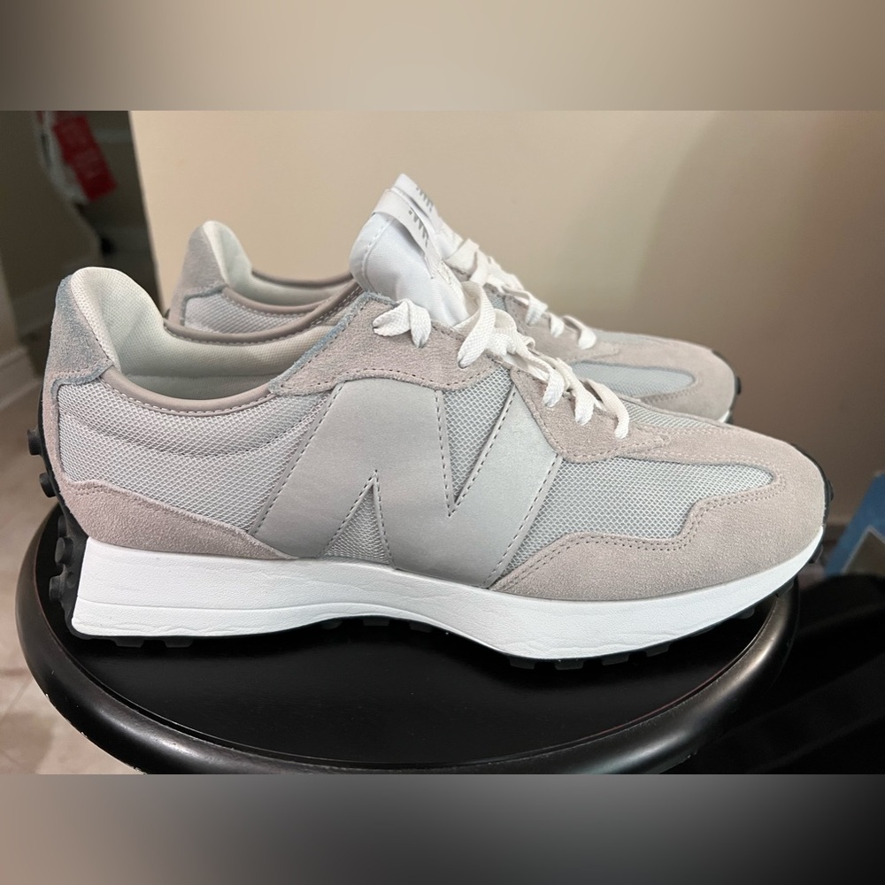 New Balance “The Intelligent Choice” 327. Size 12